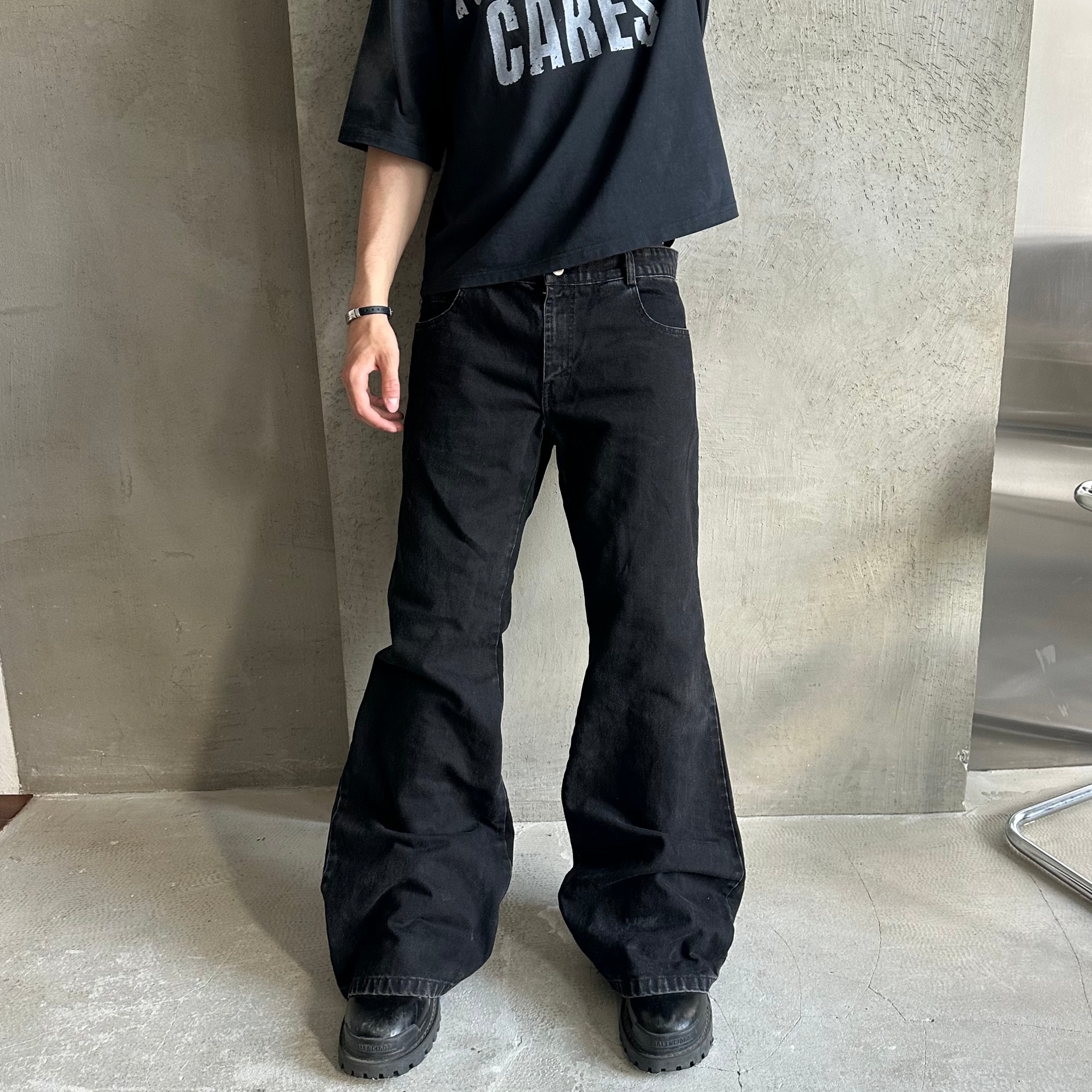 FLARED WASHED JEANS